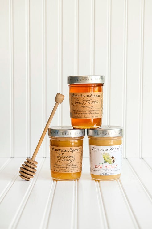 Load image into Gallery viewer, the bee's knees gift box with star thistle honey, lemon honey and raw honey