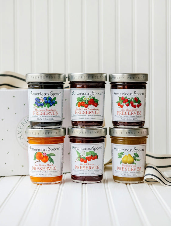Load image into Gallery viewer, Michigan Six-Pack gift with blueberry, strawberry, red raspberry, peach, sour cherry, and pear preserves.
