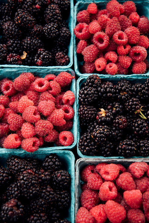 Load image into Gallery viewer, Pints of fresh berries
