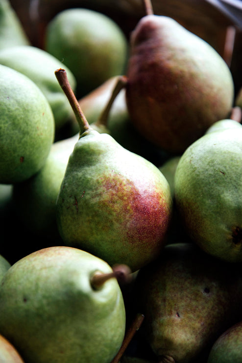 Load image into Gallery viewer, Ripe pears
